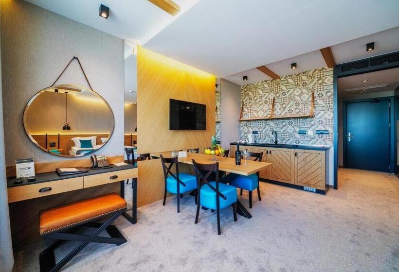 Номер Deluxe, Spa Complex Belchin Spring
