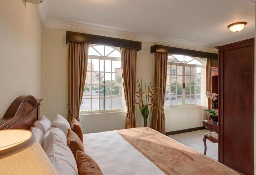 سوییت جونیور, Casa Conde Hotel & Apartamentos