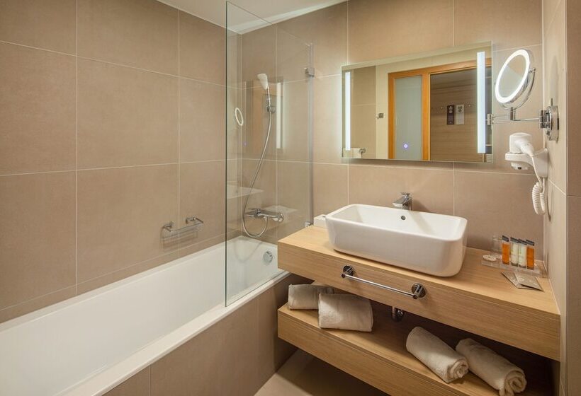 اتاق استاندارد, Greenfield Hotel Golf & Spa