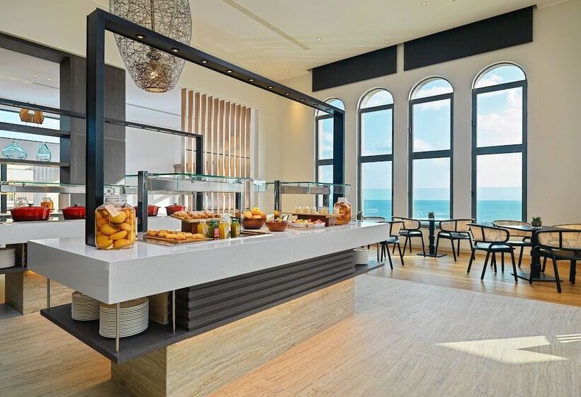 جناح, Malta Marriott Resort & Spa