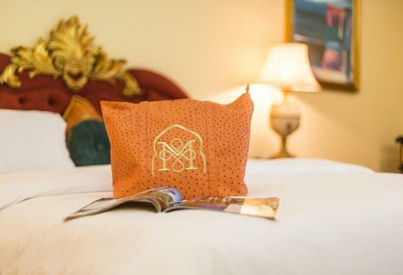 سوییت جونیور, Royal Mirage Deluxe