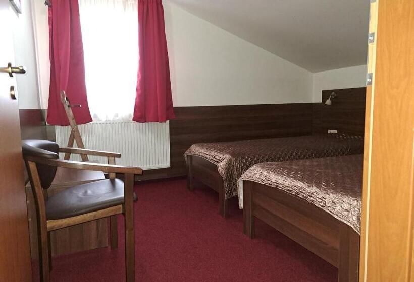 Номер Стандарт Трехместный, Penzion Kozak B&b