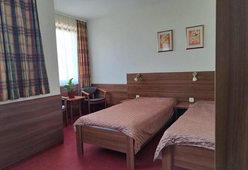 Люкс 2 Спальни, Penzion Kozak B&b