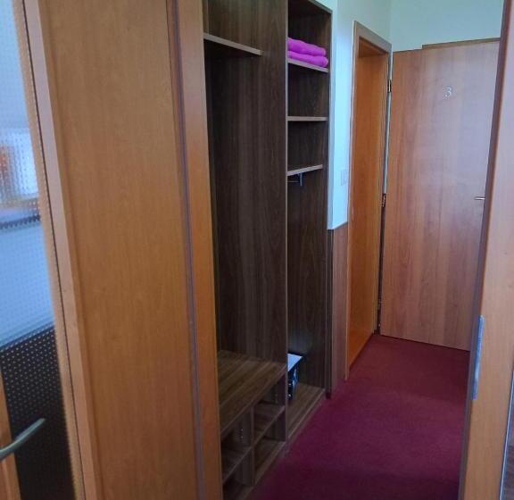 带2个卧室的套房, Penzion Kozak B&b