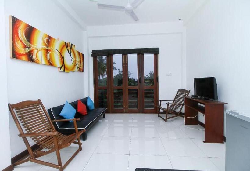 آپارتمان 2 خوابه, Iddamal Apartments
