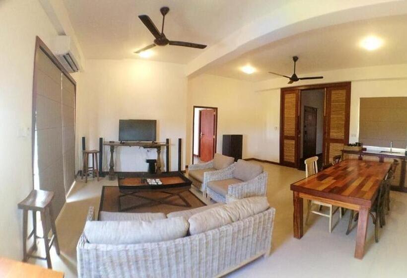 سوییت خانوادگی, Iddamal Apartments