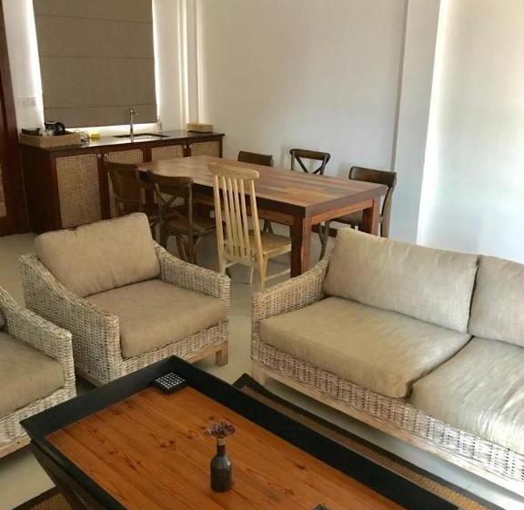 سوییت خانوادگی, Iddamal Apartments