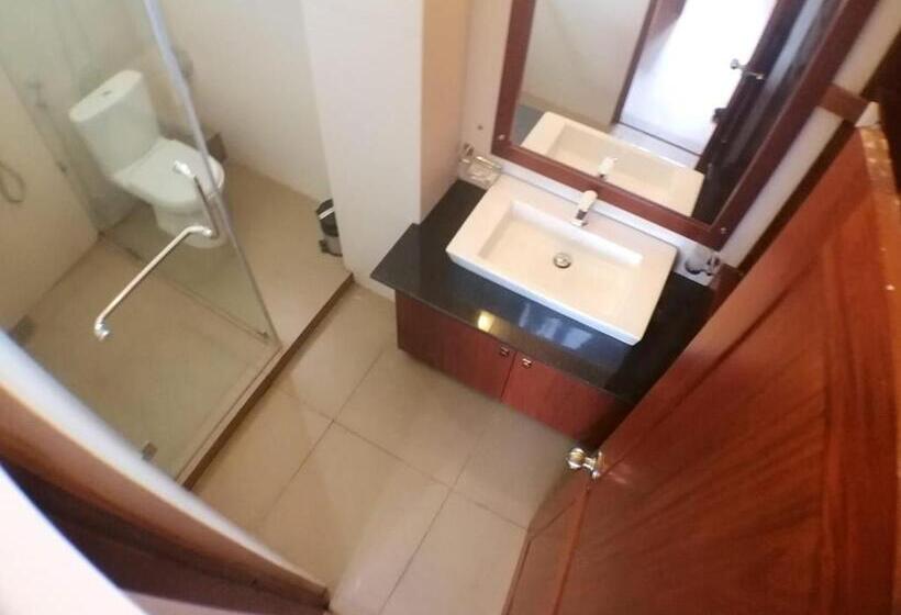 1 Bedroom Penthouse Apartment, Iddamal Apartments