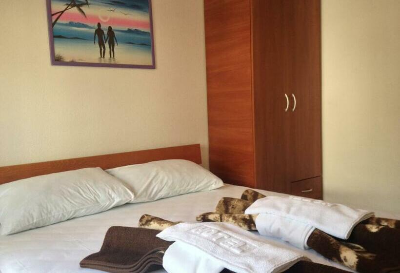 اتاق استاندارد با بالکن, Rooms Kuljic
