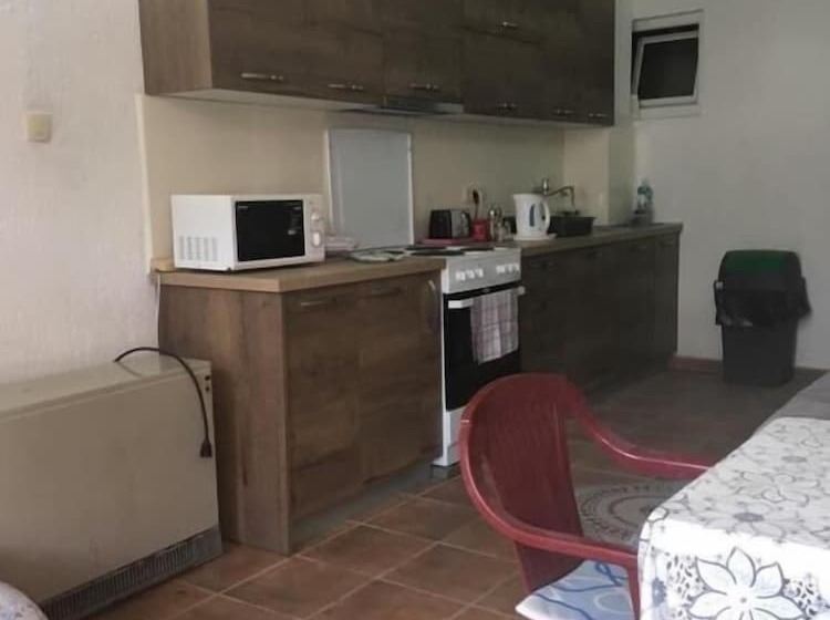 اتاق استاندارد سه نفره, Rooms Kuljic