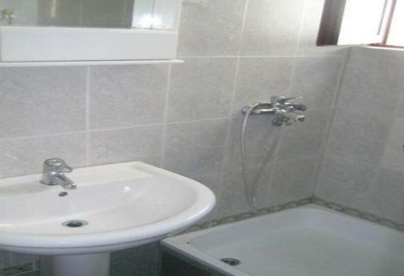 اتاق استاندارد با سرویس بهداشتی مشترک, Rooms Kuljic