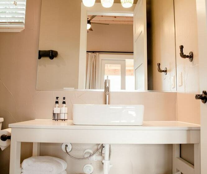 Студия Премиум, Hill Country Casitas