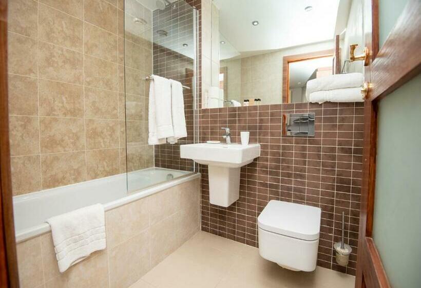 Апартаменты Deluxe 1 Спальня, Livin  Serviced Apartments