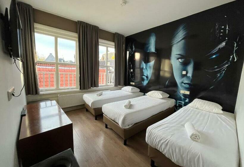 اتاق استاندارد سه نفره, Heart Of Amsterdam Hostel