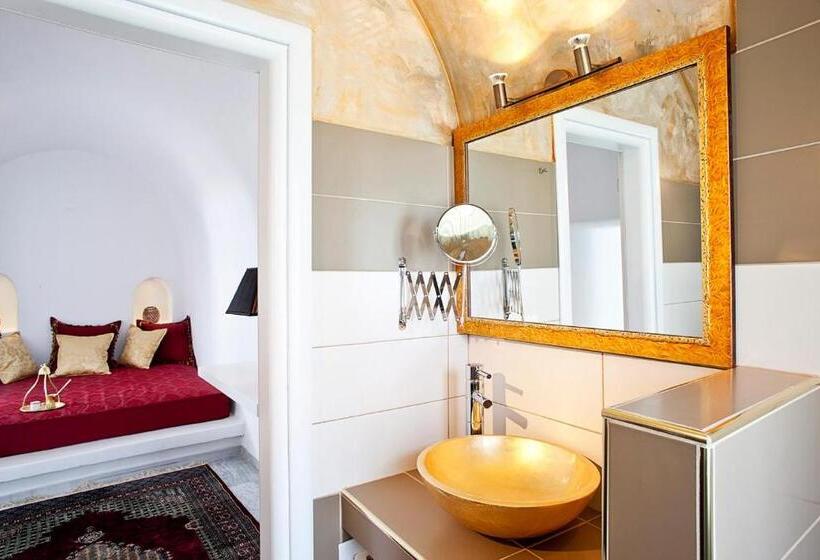 سوئیت با چشم‌انداز, Asteras Villas