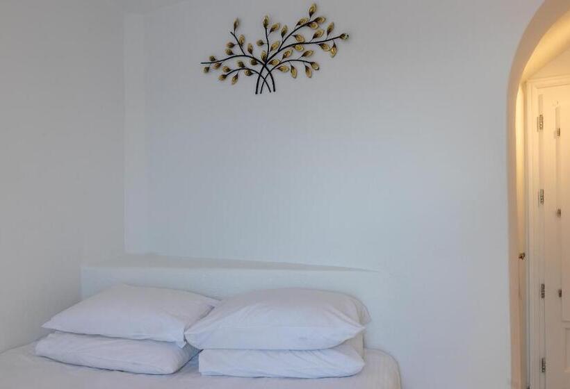 سوئیت با چشم‌انداز, Asteras Villas