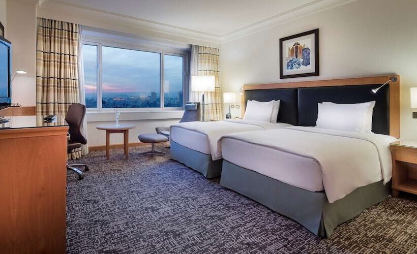 اتاق استاندارد با چشم‌انداز شهر, Adana Hiltonsa