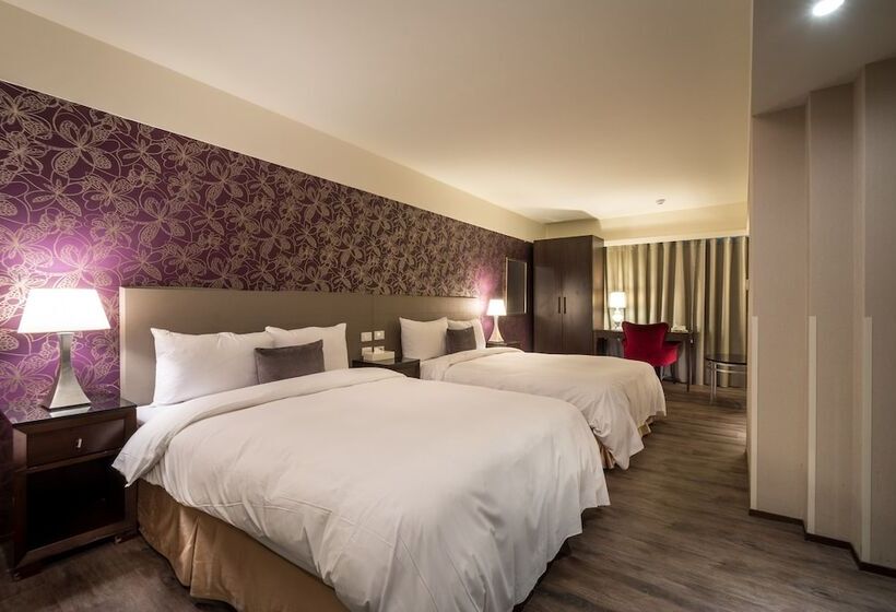 اتاق لوکس, Delight