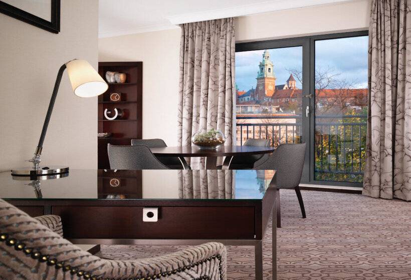 Deluxe Suite King Bed, Sheraton Grand Krakow