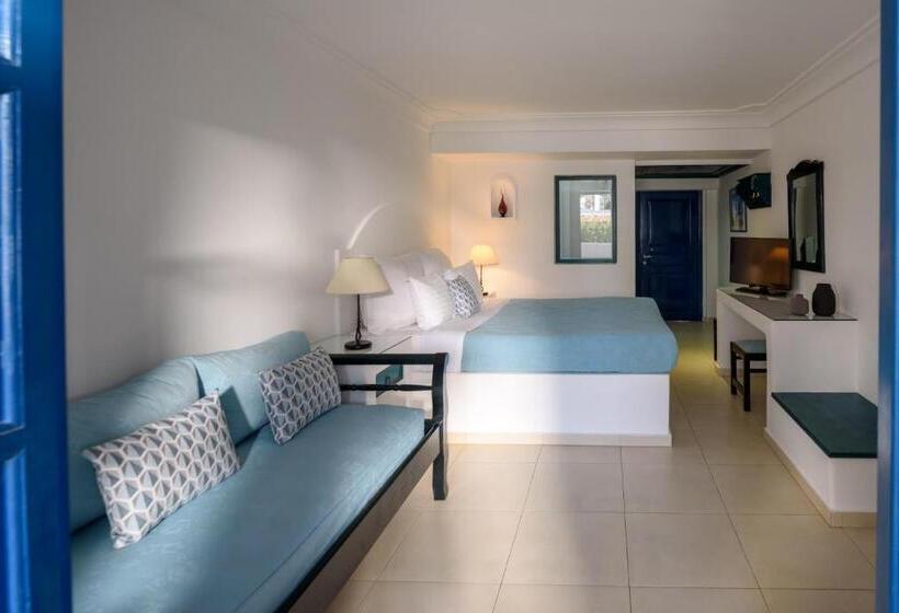 Economy Triple Room, Veggera Beach