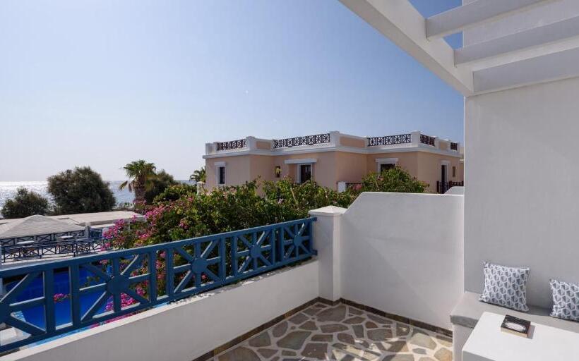 اتاق سوپریور سه تخته, Veggera Beach