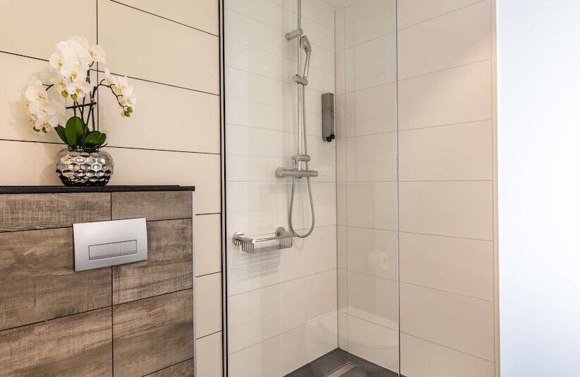 اتاق راحتی, Plaza Premium Grand Winston