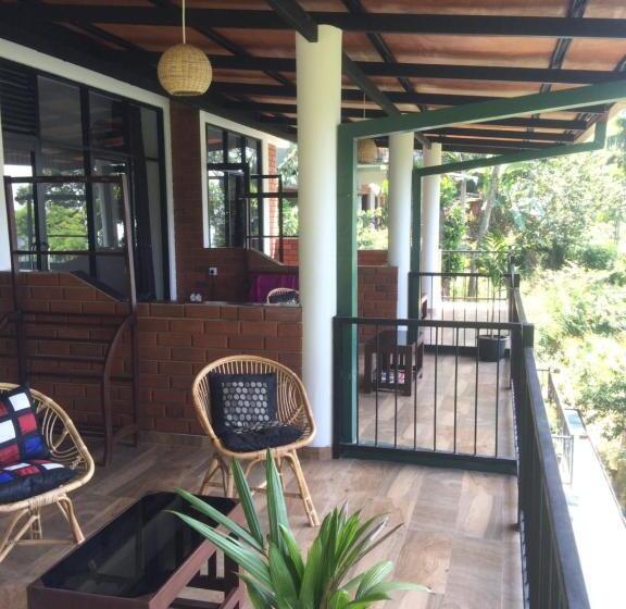 غرفة قياسية ثلاثية ذات اطلالة, Rock Side Inn   Ella