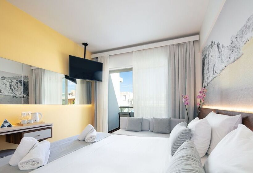 Quarto Estandar Vista Piscina, Atrium Ambiance