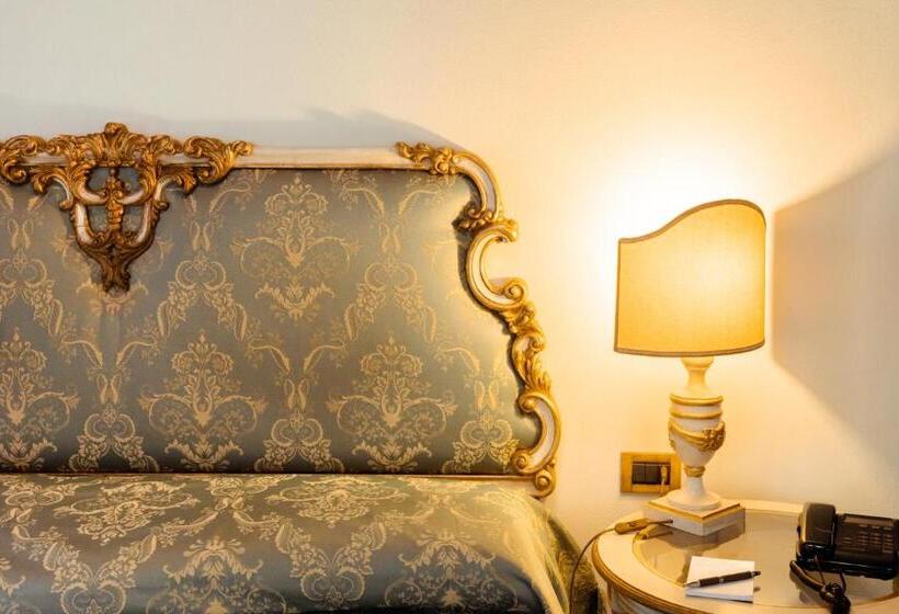 스탠다드 트리플 룸, Palazzo Alexander