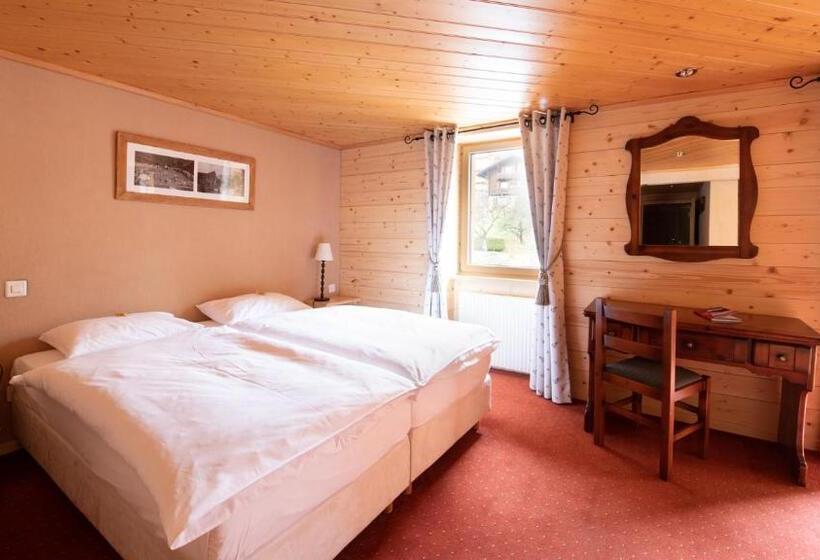 Deluxe Szoba, Suisse