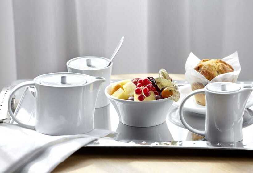 اتاق استاندارد با چشم‌انداز شهر, Wyndham Grand Athens