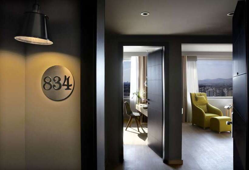 سوییت اجرایی, Wyndham Grand Athens