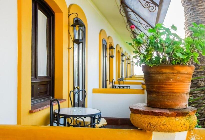 اتاق لوکس, Hacienda Los Laureles