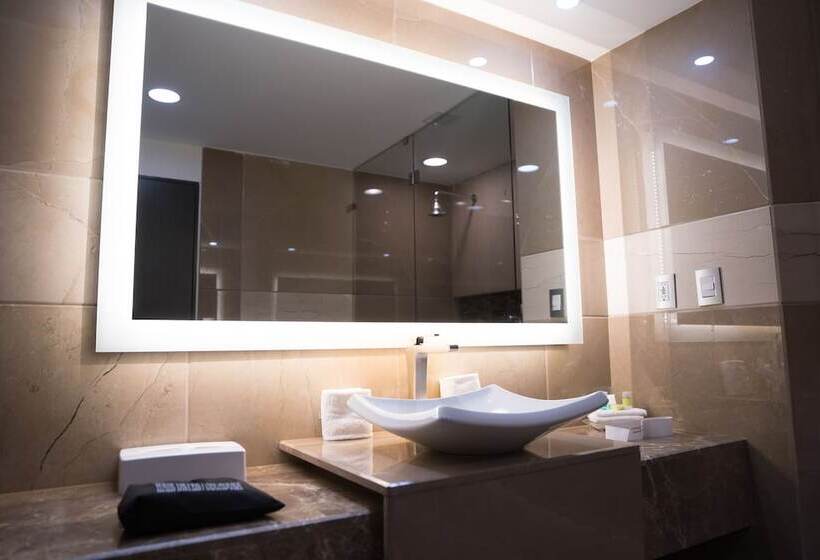 سوییت, Holiday Inn Queretaro Zona Diamante, An Ihg