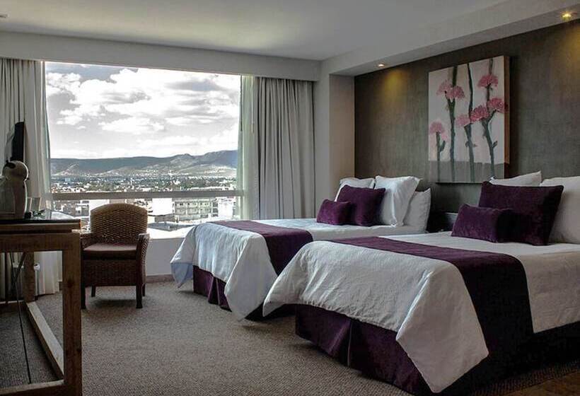 سوییت جونیور لوکس, Nehotel Nueva Estancia