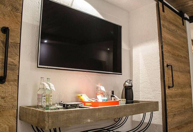 سوییت جونیور لوکس, Nehotel Nueva Estancia