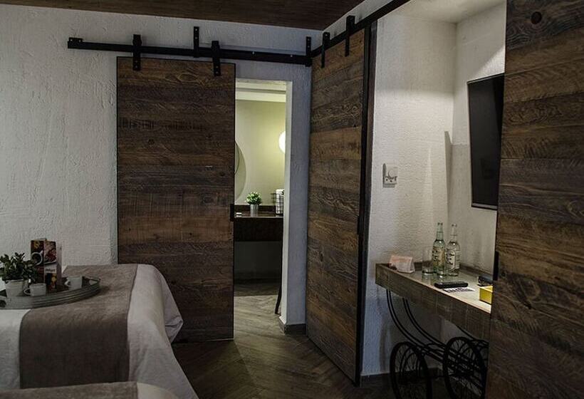 سوییت جونیور لوکس, Nehotel Nueva Estancia