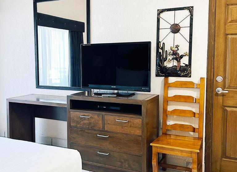 استودیوی استاندارد, Sea Of Cortez Beach Club