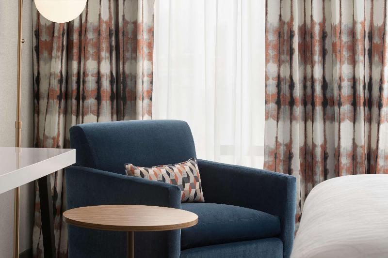 장애인을 위한 킹사이즈 침대 스탠다드 룸, Hilton Garden Inn Camden Waterfront Philadelphia