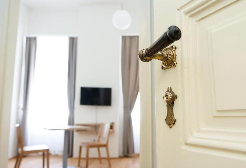 اتاق استاندارد, Domus Peregrini Apartmanok