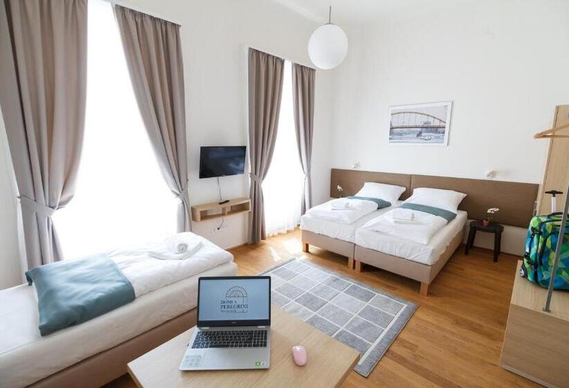 اتاق استاندارد سه نفره, Domus Peregrini Apartmanok