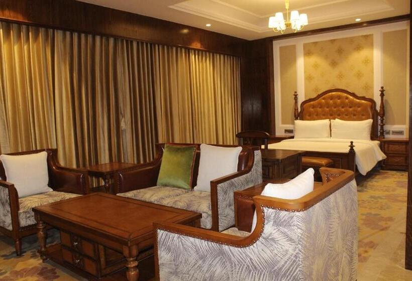 سوئیت اجرایی با چشم‌انداز دریا, Lemon Tree Premier, Dwarka