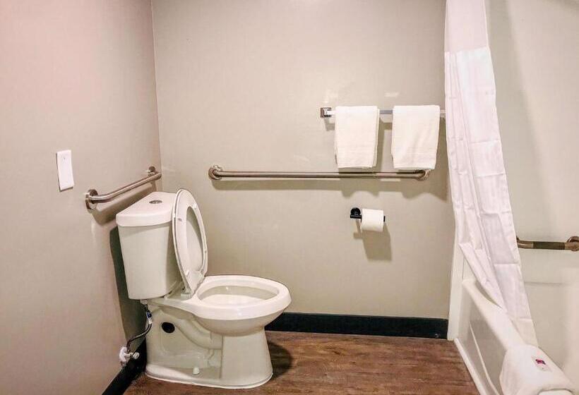 장애인을 위한 킹사이즈 침대 스탠다드 룸, Studio 6 Dublin, Ga