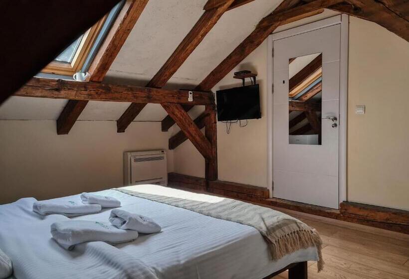 اتاق استاندارد, Step To Kotor Bay Guesthouse