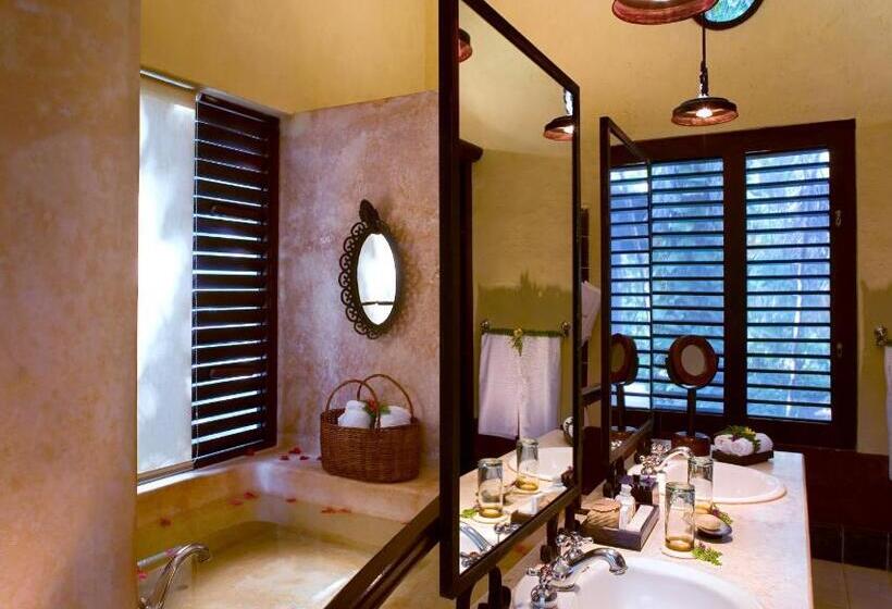 Quarto Deluxe Cama King, Hacienda Uayamon