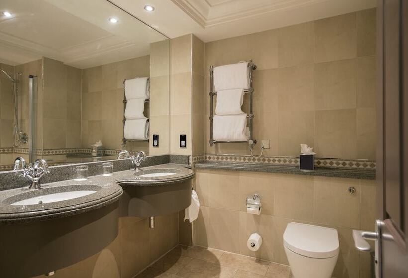 Номер Deluxe, Nutfield Priory Hotel & Spa