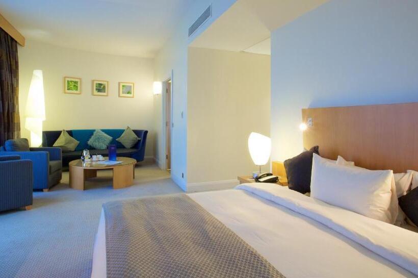 Полулюкс с Балконом, Voco Belfast, An Ihg