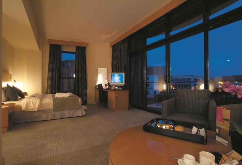 Полулюкс с Балконом, Voco Belfast, An Ihg