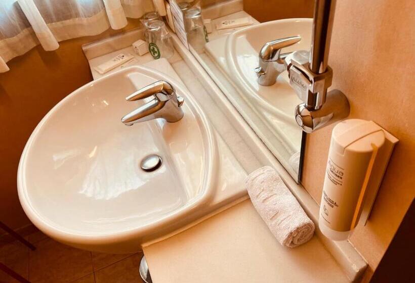 Quarto Superior, Hospedium Hotel Los Lanceros