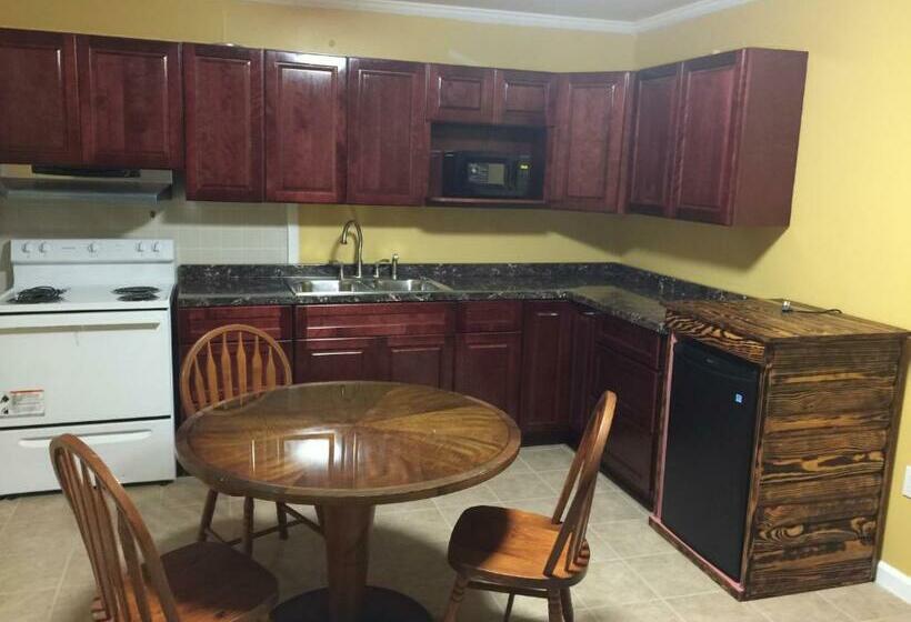 Люкс Deluxe Кровать Кинг, Dragon Inn & Suites